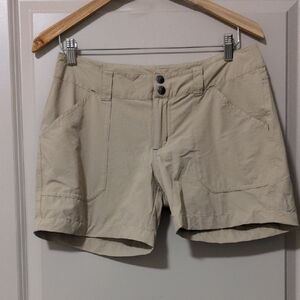 Patagonia Women's Beige Cargo Shorts